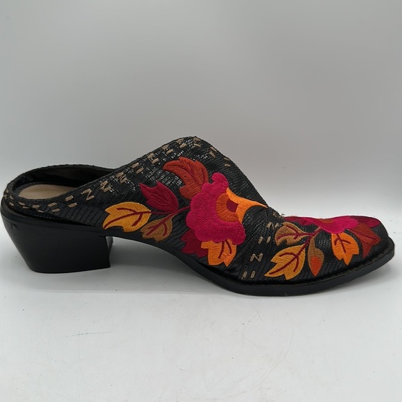 J. Reneé Stampede floral embroidered mules, size 7M - Picture 7 of 9